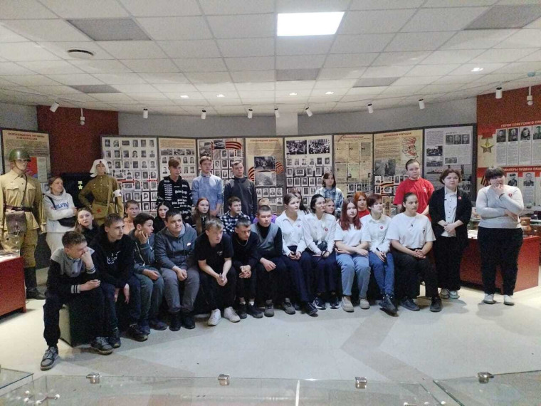 Урок мужества в Мемориале Славы.